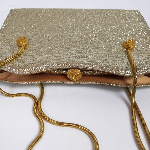 Vintage Gold Metallic Lamé Evening Handbag with Metal Rosette Clasp - Picture 10 of 14